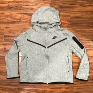 Boys Nike Tech Fleece Zip Up Jacket - BOYS SIZE MEDIUM
